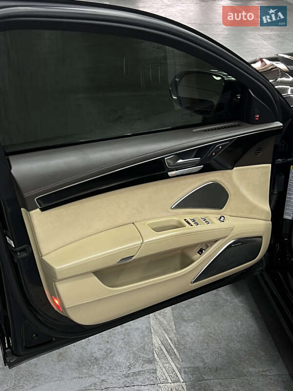 Седан Audi S8 2016 в Одессе