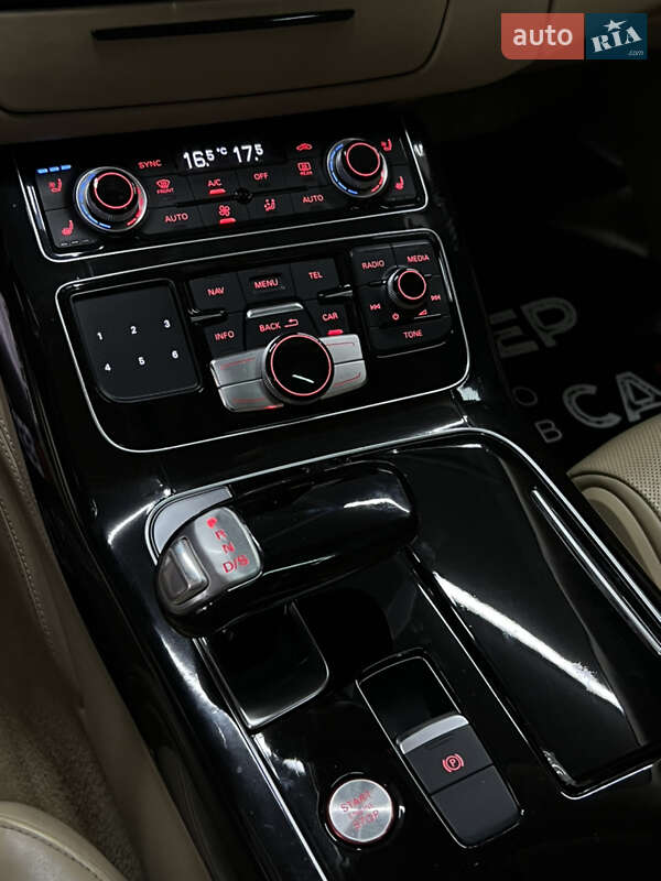 Седан Audi S8 2016 в Одессе