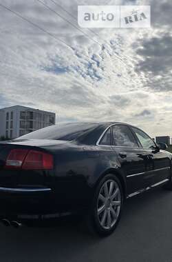 Седан Audi S8 2007 в 