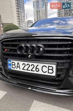 Седан Audi S8 2012 в Киеве