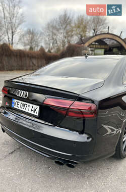 Седан Audi S8 2017 в 