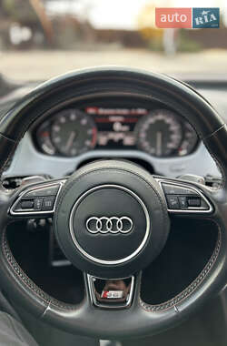 Седан Audi S8 2017 в 