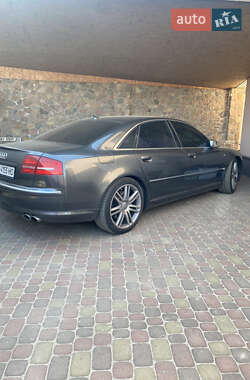Седан Audi S8 2007 в 