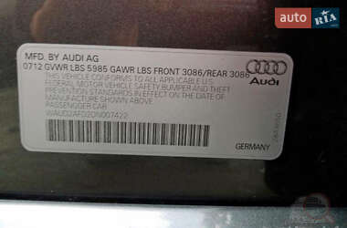 Седан Audi S8 2012 в 