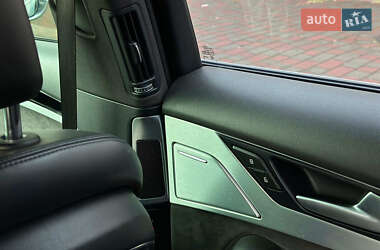 Седан Audi S8 2013 в 