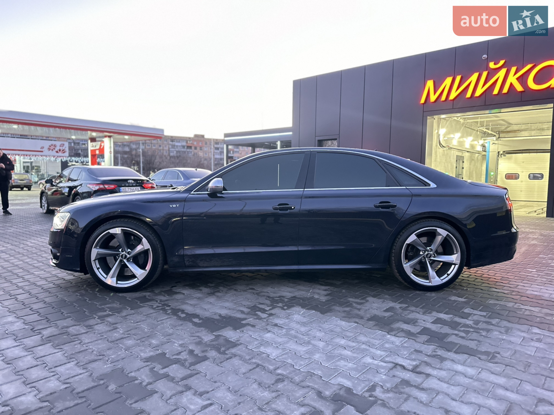 2012 Audi S8 - мініатюра 11