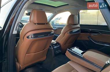 Седан Audi S8 2019 в 
