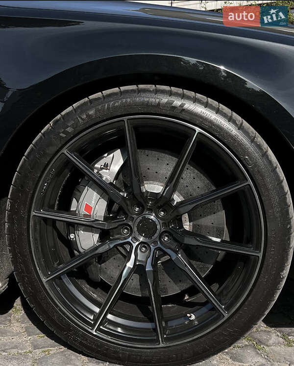 Седан Audi S8 2017 в Ужгороде