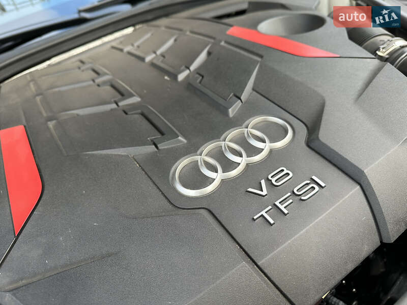 Седан Audi S8 2021 в Києві