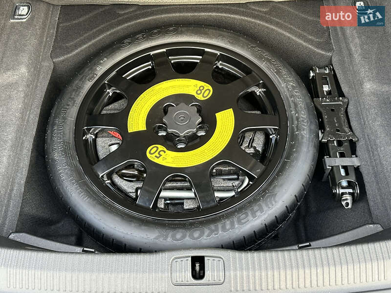 Седан Audi S8 2021 в Києві
