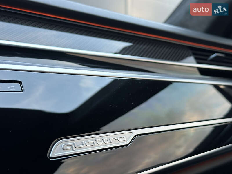 Седан Audi S8 2021 в Києві