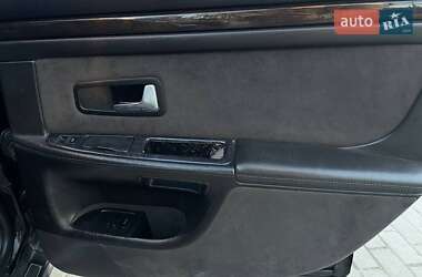 Седан Audi S8 2000 в 