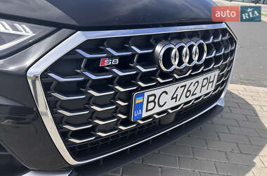 Седан Audi S8 2022 в 