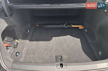 Седан Audi S8 2022 в 