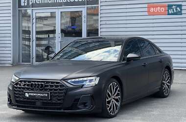 Седан Audi S8 2022 в 