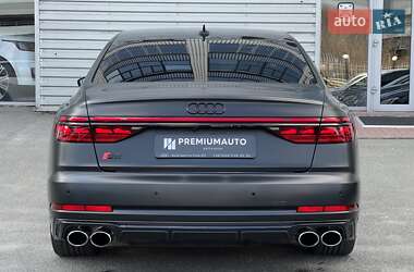 Седан Audi S8 2022 в 