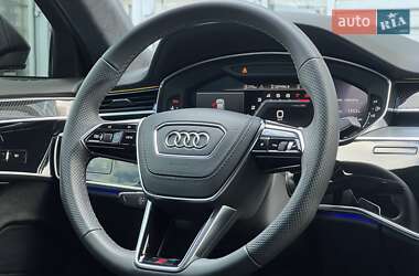 Седан Audi S8 2022 в 