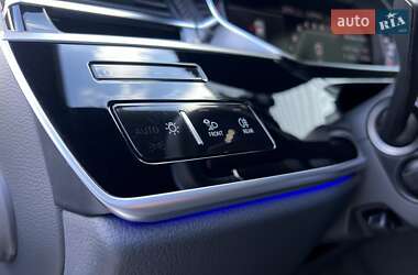 Седан Audi S8 2022 в 