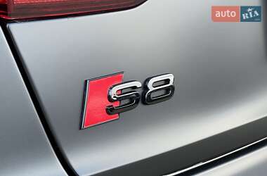 Седан Audi S8 2022 в 