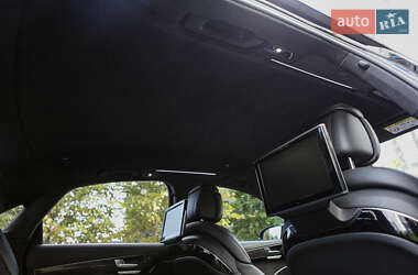 Седан Audi S8 2017 в 