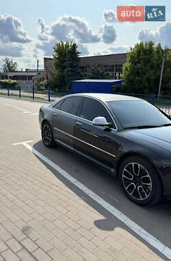 Седан Audi S8 2008 в 