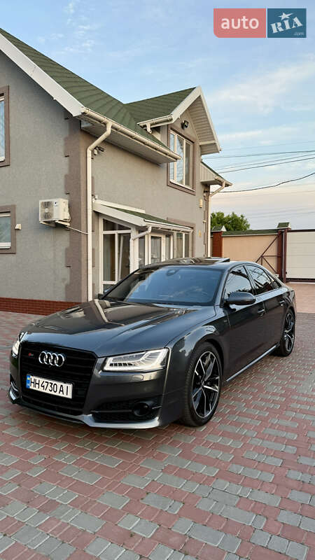 Седан Audi S8 2016 в Одессе
