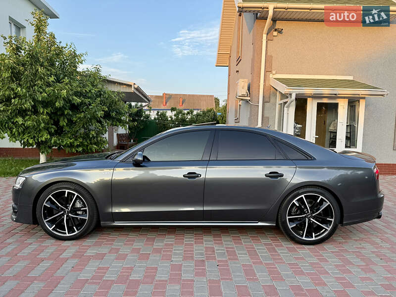 Седан Audi S8 2016 в Одессе