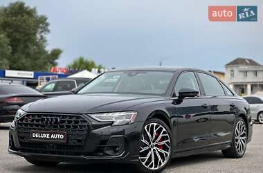 Седан Audi S8 2022 в 