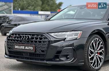 Седан Audi S8 2022 в 