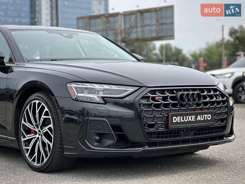 Седан Audi S8 2022 в Киеве