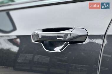 Седан Audi S8 2022 в 