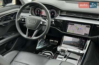 Седан Audi S8 2022 в 
