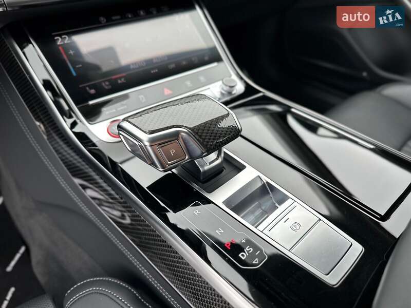 Седан Audi S8 2022 в Киеве