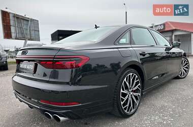 Седан Audi S8 2022 в 