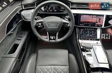 Седан Audi S8 2025 в 