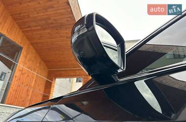 Седан Audi S8 2025 в 