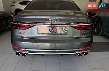 Седан Audi S8 2024 в 