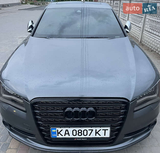 Седан Audi S8 2012 в Броварах