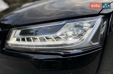 Седан Audi S8 2016 в 