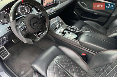 Седан Audi S8 2016 в 