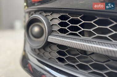Седан Audi S8 2016 в 