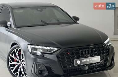 Седан Audi S8 2022 в 
