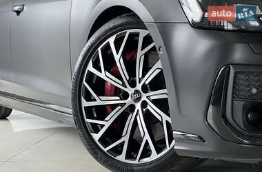 Седан Audi S8 2022 в 
