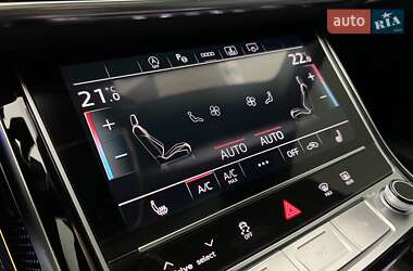 Седан Audi S8 2022 в 
