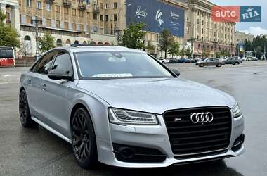 Седан Audi S8 2015 в 