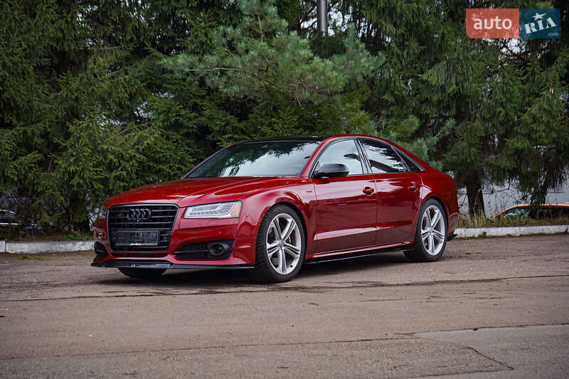 Седан Audi S8 2014 в Киеве