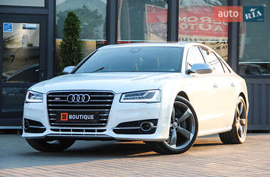 Седан Audi S8 2014 в 