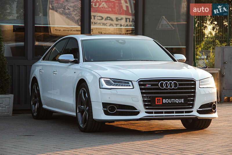 Седан Audi S8 2014 в Одессе