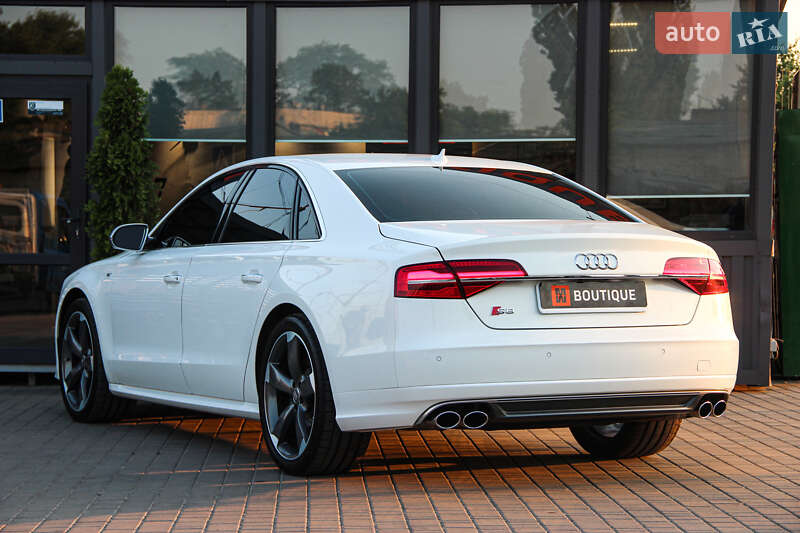 Седан Audi S8 2014 в Одессе