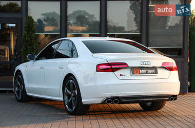 Седан Audi S8 2014 в 
